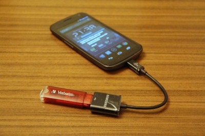 Zubehör: Micro-USB-Adapter 08